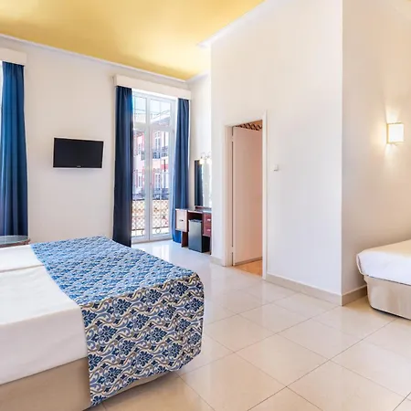 Hotel Globales Reina Cristina 4*