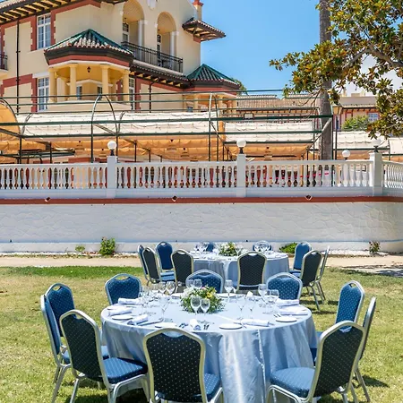 Hotel Globales Reina Cristina 4*