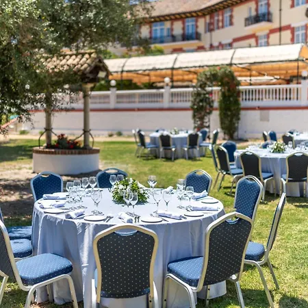 Globales Reina Cristina Hotel 4*