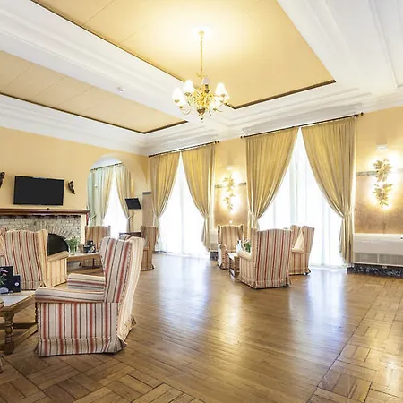 Globales Reina Cristina 4*