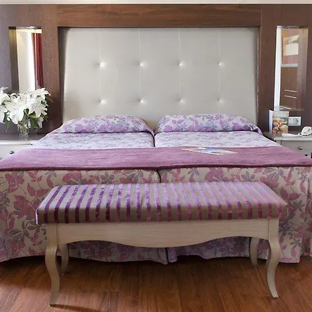 Hotel Globales Reina Cristina
